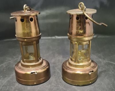 2 X HEAVY STUNTED MINERS LAMPS (one lights up) EACH 6 INCHES IN HEIGHT