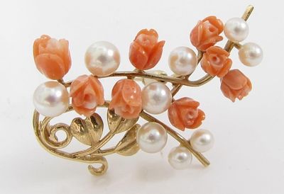 Vintage 14K Yellow Gold Coral, Pearl Rose Brooch. A vintage 14K yellow gold brooch containing 