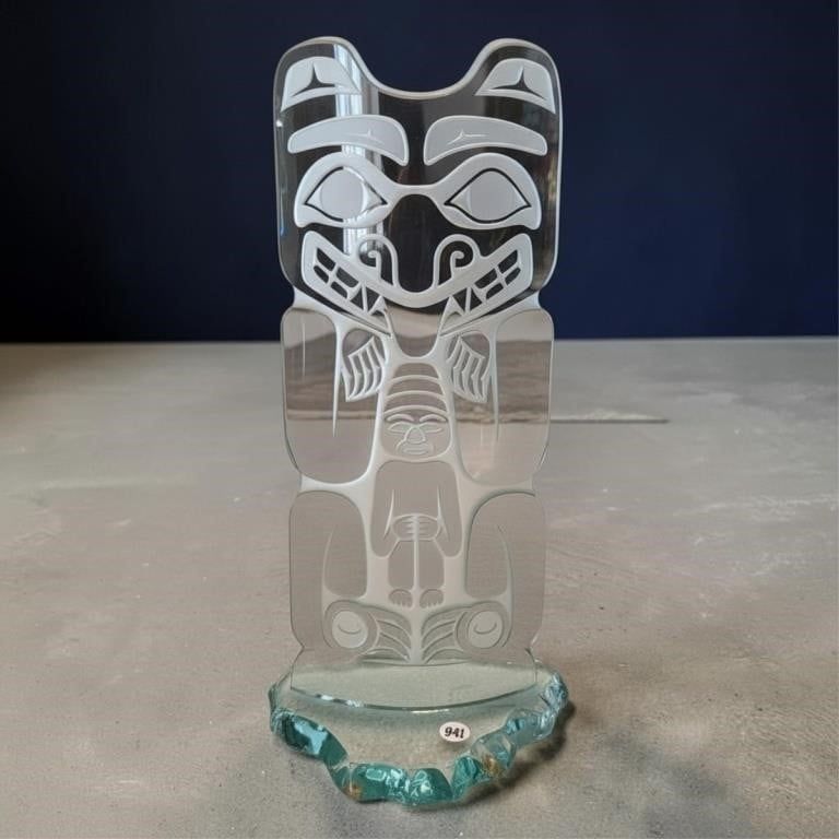 Lot 941: David Montpetit Glass Grizzly Totem