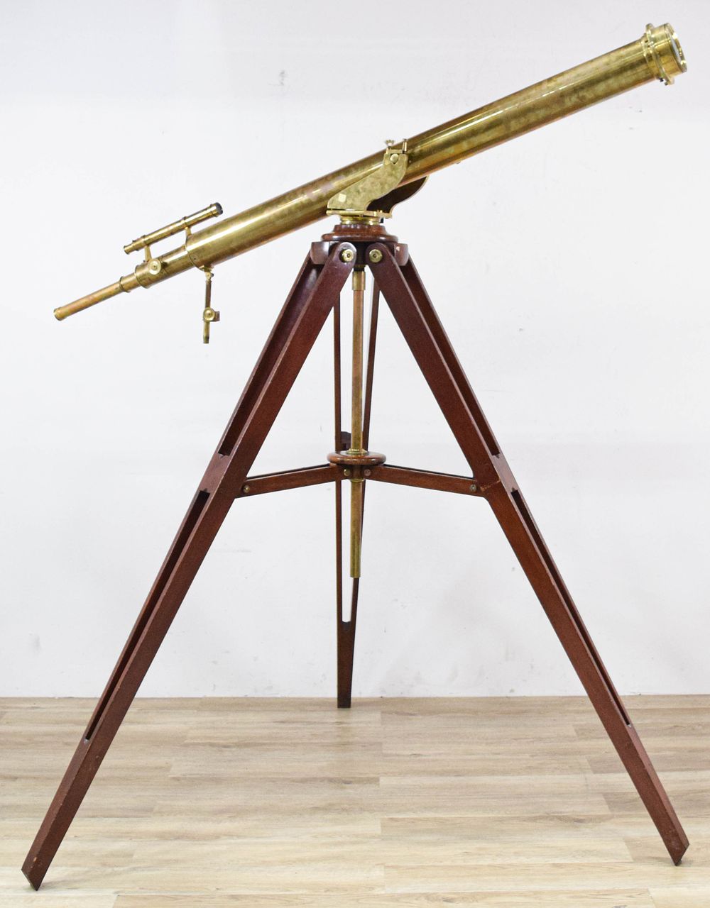 Willow Auction House | July Uncurated Estate Finds
