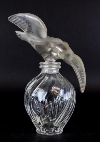 Lot 256: Nina Ricci for Lalique L'Air Du Temps Bottle