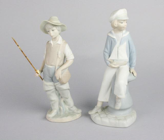 Lot 403: 2 Lladro Figurines