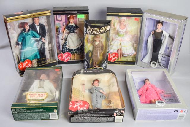 Lot 458: I Love Lucy, Casablanca Figures New In Box