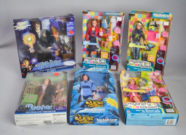 Lot 474: Harry Potter Figures New In Boxes