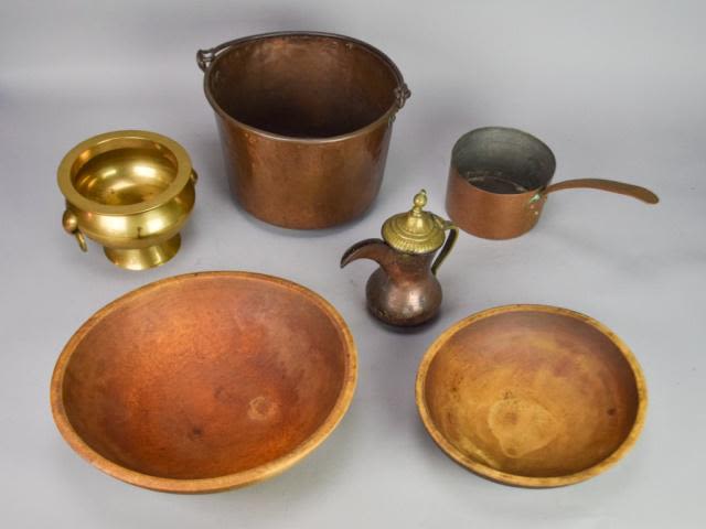 Lot 301: Metal & Wood Decorative Items