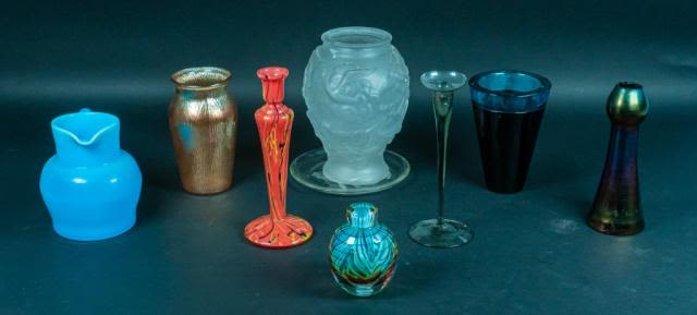 Lot 165: Grouping of Decorative Glass