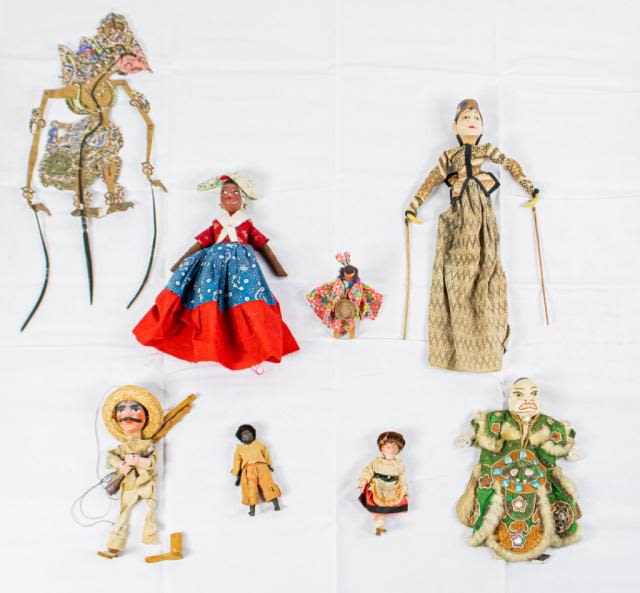 Lot 180: Lot of Puppets and Dolls