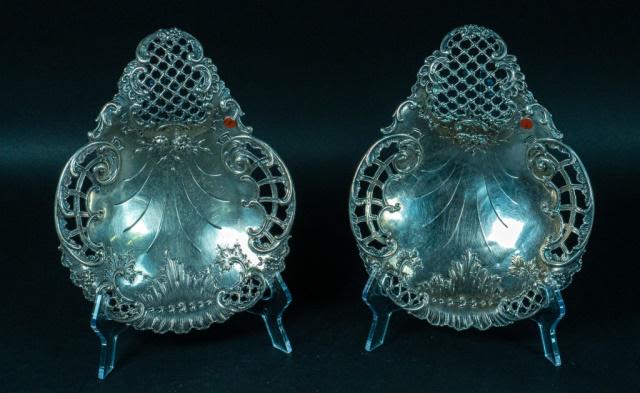 Lot 223: Pair of Austrian 800 Silver Footed Dishes