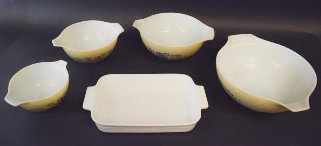 Lot 349: Pyrex Mixing Bowls & Le Creuset Rectangular Dish