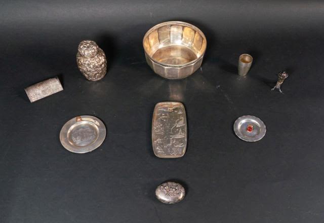 Lot 212: Grouping of Silver & Silverplate Decorative Items