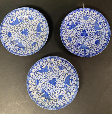 Lot 331: 3 Blue and White Phoenix Enamel Plates