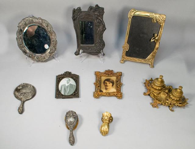 Lot 201: Lot of 9 Decorative Tabletop Items