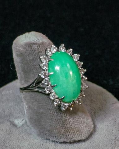 Lot 268: 14K White Gold Jadeite and Diamond Ring