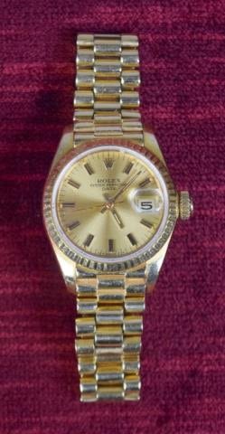Lot 274: Ladies 18K Gold Rolex Watch