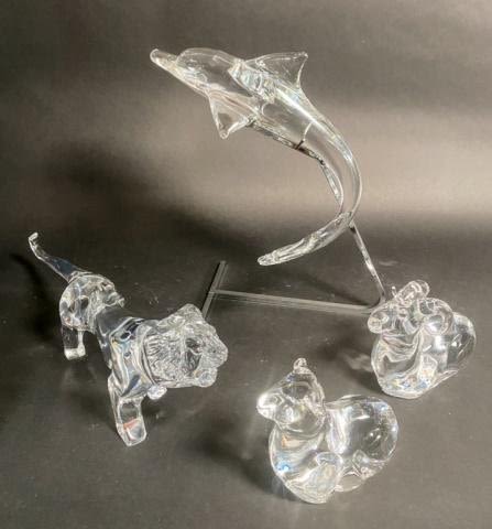 Lot 306: Group of Daum Crystal Animals