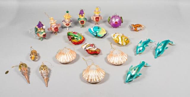 Lot 384: Grouping of Christmas Ornaments