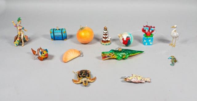 Lot 386: Grouping of Christmas Ornaments