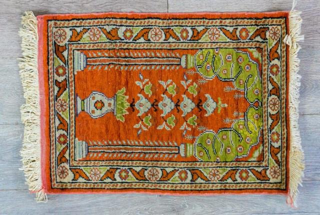 Lot 166: Persian Prayer Rug
