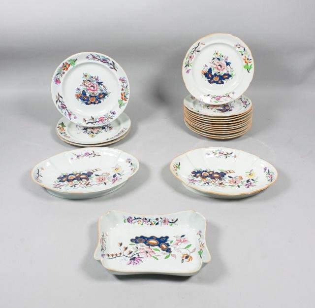 Lot 387: 18 Piece Davenport Stone Porcelain Dinnerware