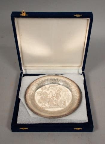 Lot 226: Egypt Air 900 Silver Souvenir Plate