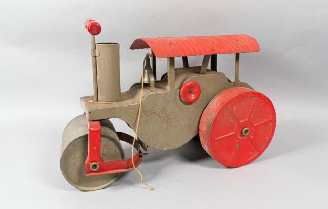 Lot 395: Keystone Ride 'Em Steam Roller Toy