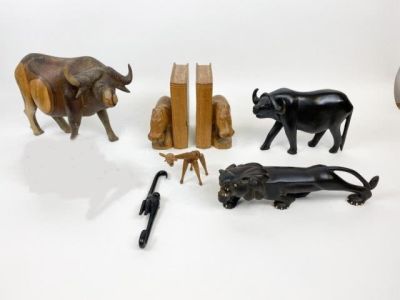 Animal Wood Carvings. 6 wood carvings of animals - 2 bulls, lion, monkey, giraffe, and a pair of 