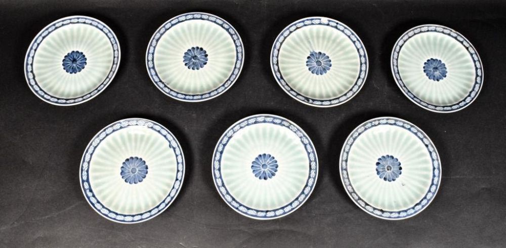 Lot 373: 7 Edo Japanese Porcelain Plates