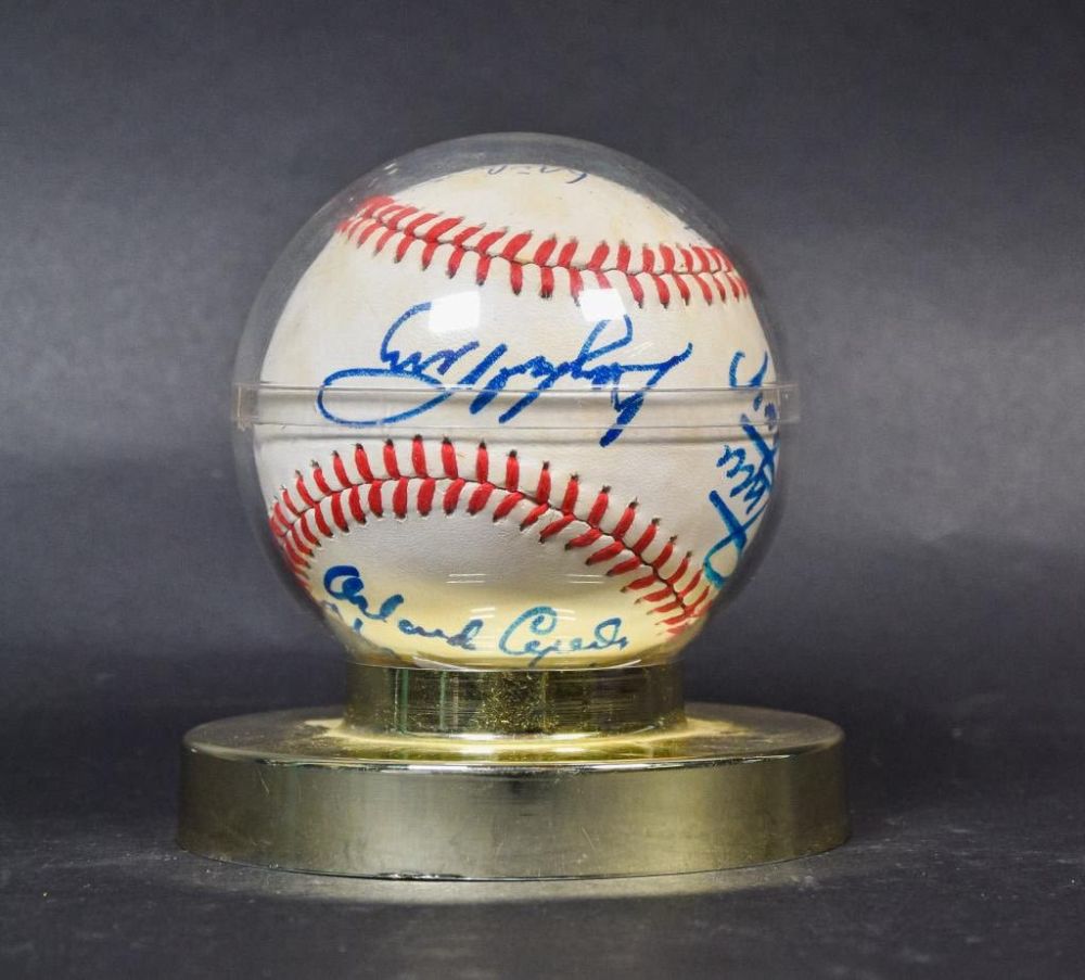 Lot 176: San Francisco Giants Signed Baseball Willie Mays