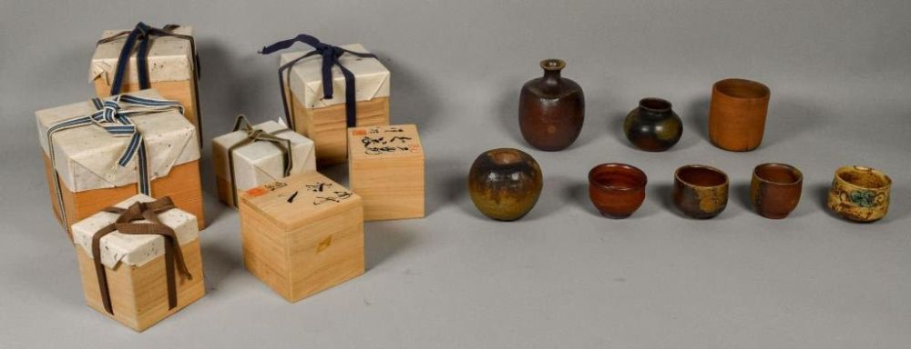 Lot 201: 8 Pieces Japanese Pottery