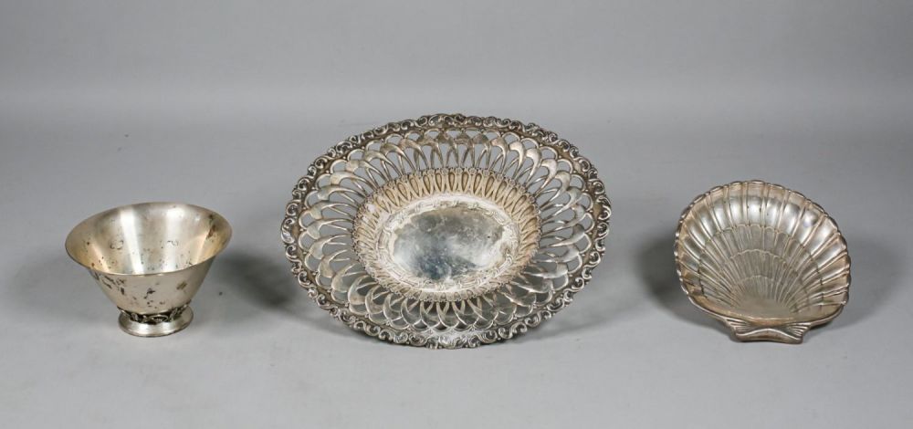 Lot 237: 3 Sterling Silver Bowls and Dish