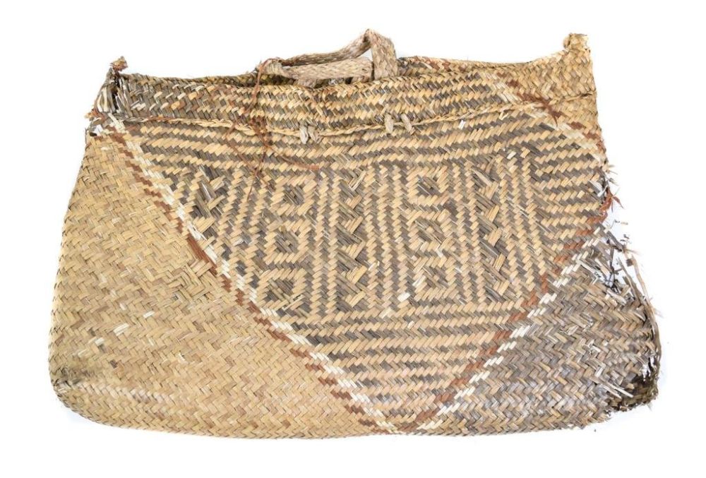 Lot 177: Murik Basket Bag with Small Handles