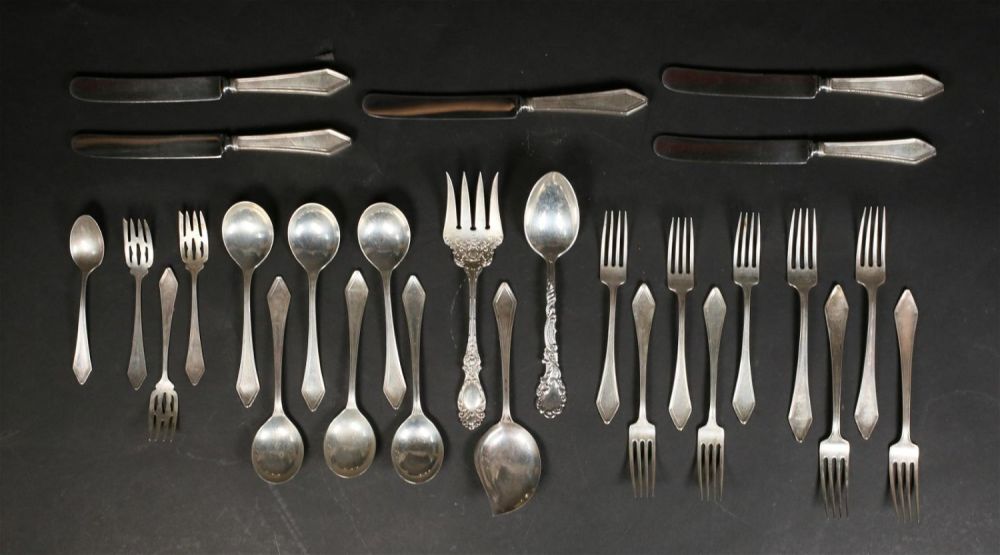 Lot 224: 27 Pieces Sterling Silver