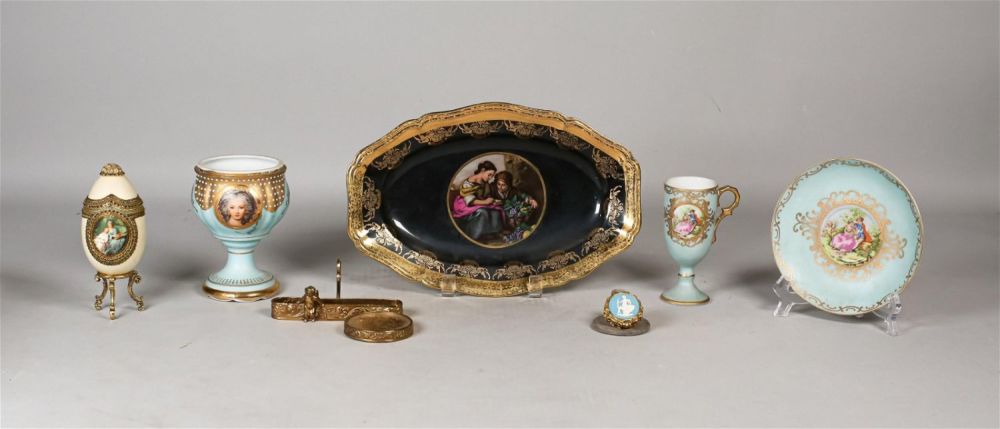 Lot 347: 7 Victorian Style Decorative Items
