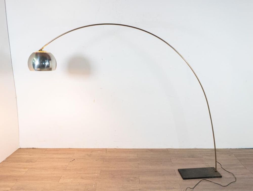 Lot 293: Arc Floor Lamp in the Manner of Goffredo Reggiani