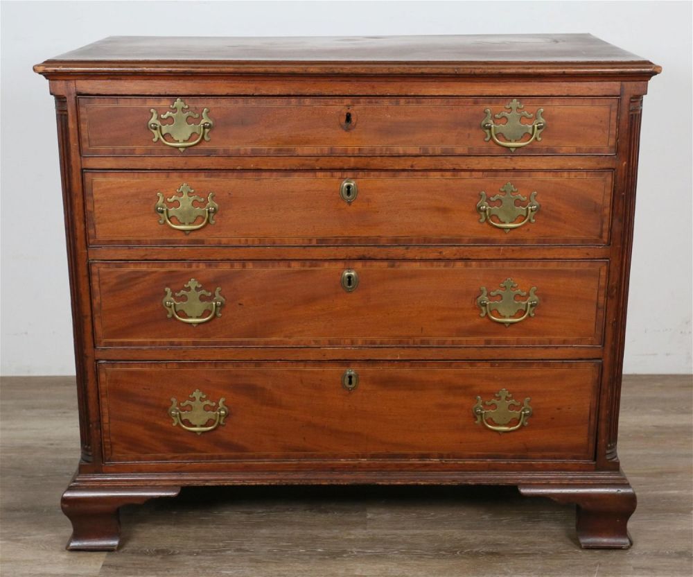 Lot 349: English Georgian Bachelors' Chest or Dresser
