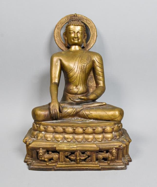 Lot 387: Shakyamuni Bronze Buddha Statue