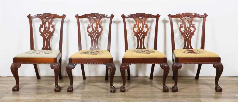 Lot 165: 4 Colonial Willamsburg Chippendale Style Chairs