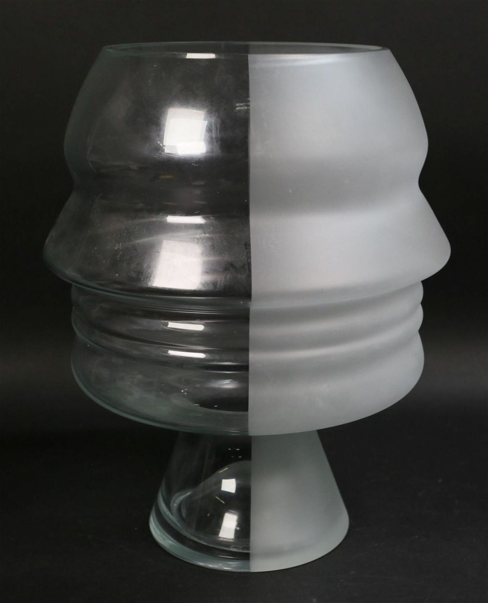 Lot 207: Karim Rashid Futurist Ego Vase for Marihana Grande