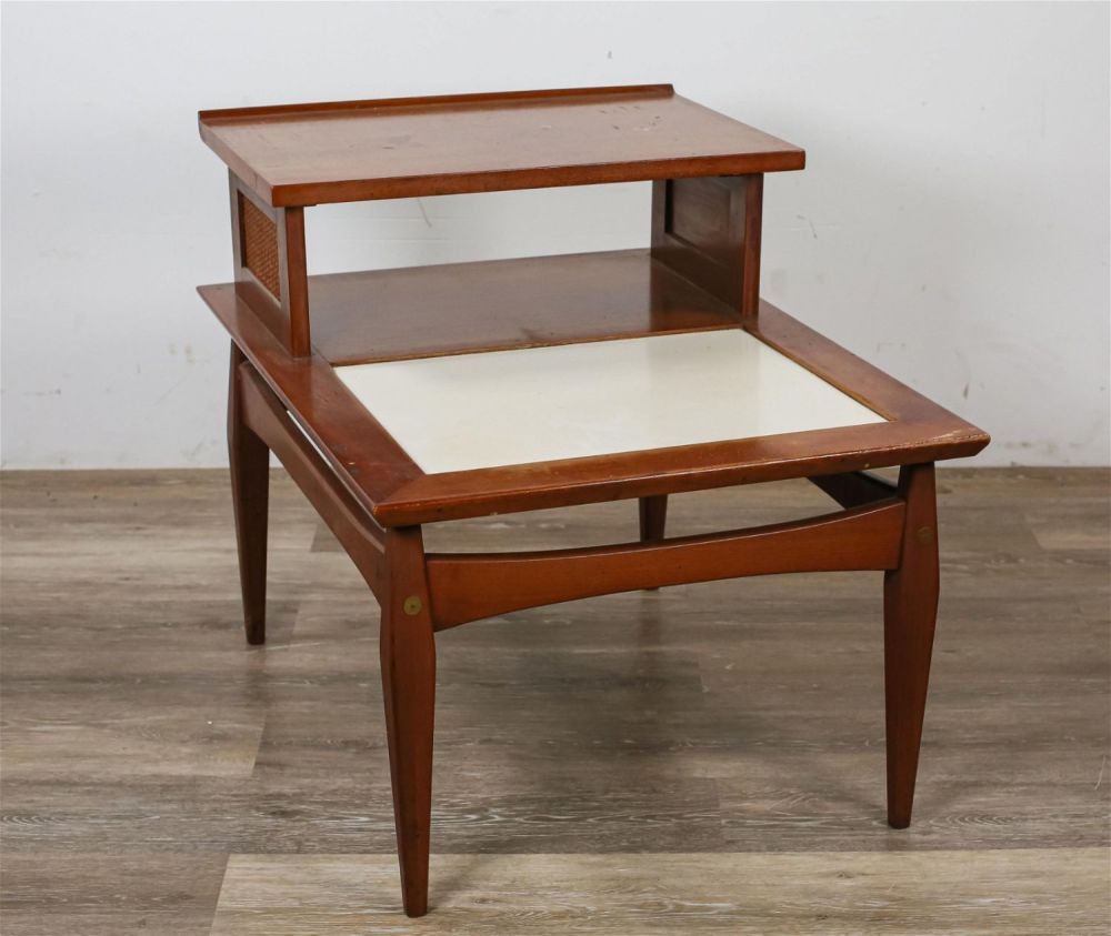 Lot 221: Paul McCobb Style Mid Century Tiered End Table