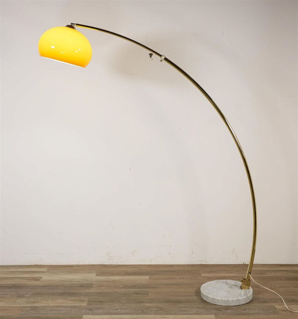 Lot 230: Arc Floor Lamp in the Style of Goffredo Reggiani