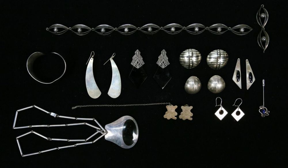 Lot 247: Sterling Jewelry Grouping