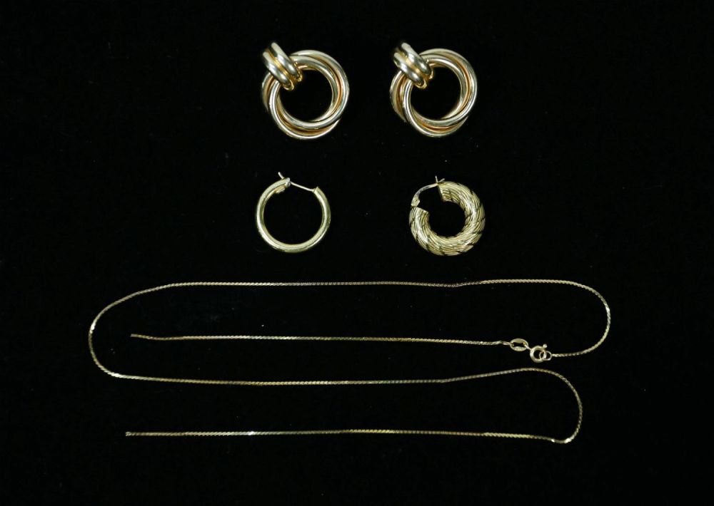 Lot 250: 18k and 14k Gold Jewelry