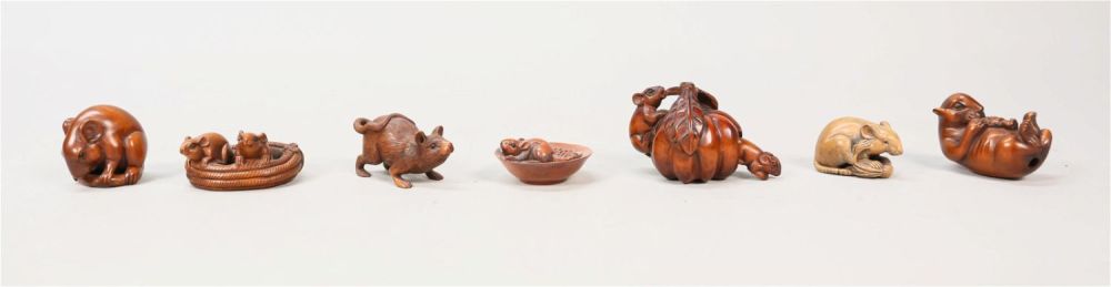 Lot 195: 7 Carved Wood Rat Netsuke