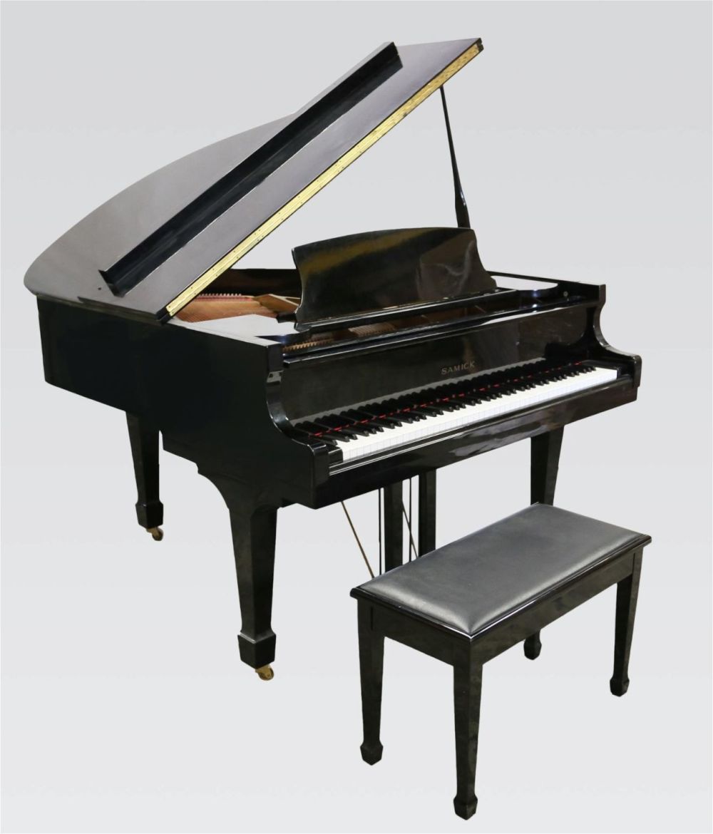 Lot 258: Samick SG-155 Baby Grand Piano