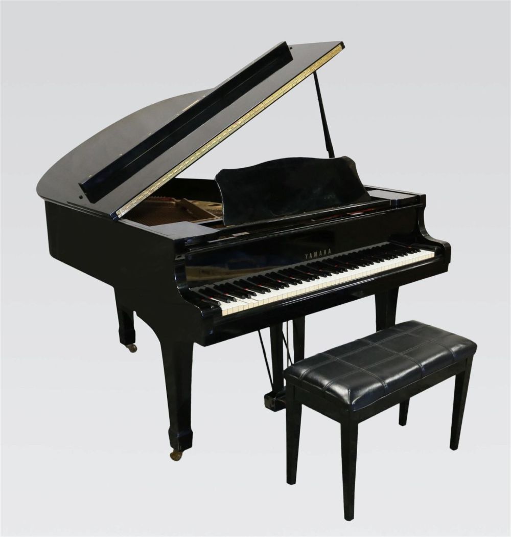 Lot 259: Yamaha G2 Baby Grand Piano
