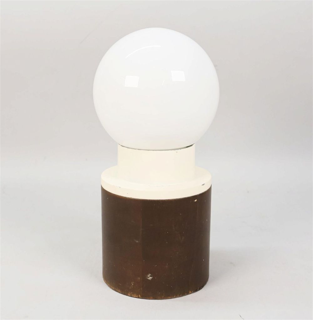 Lot 272: Mid Century Modern Table Lamp