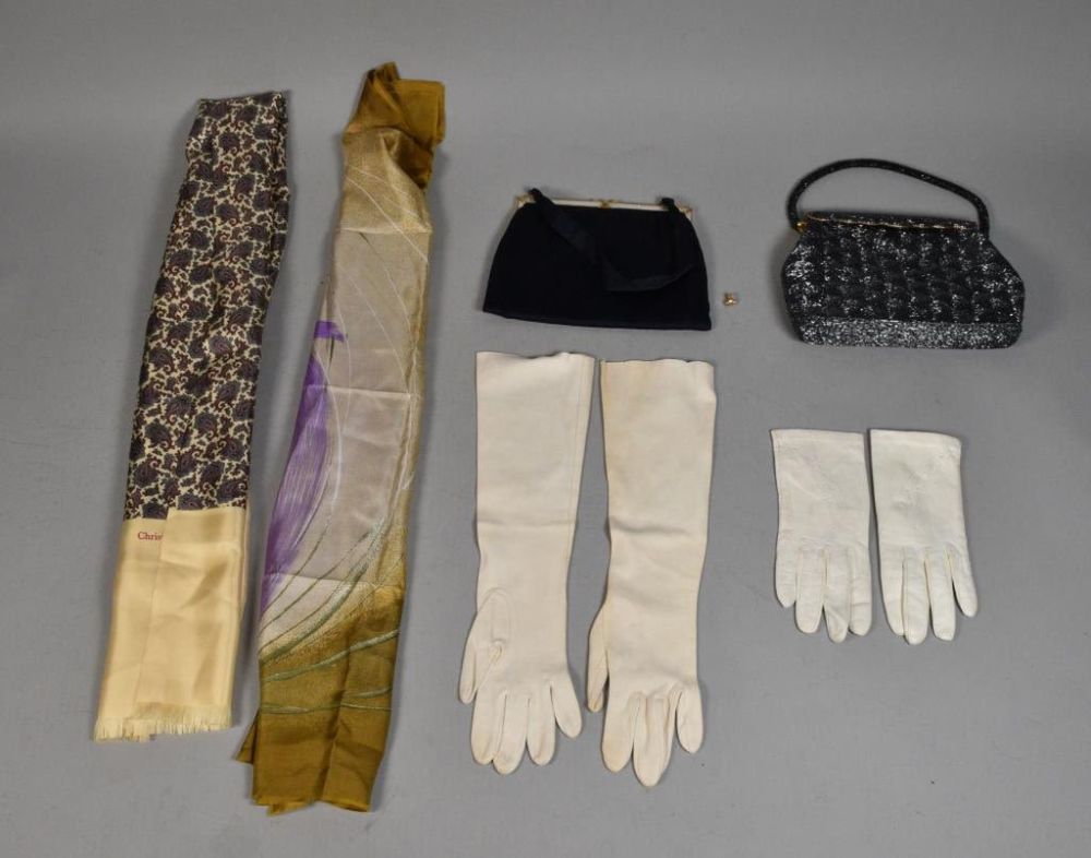 Lot 340: Collection of 6 Ladies Accessories Gucci Dior