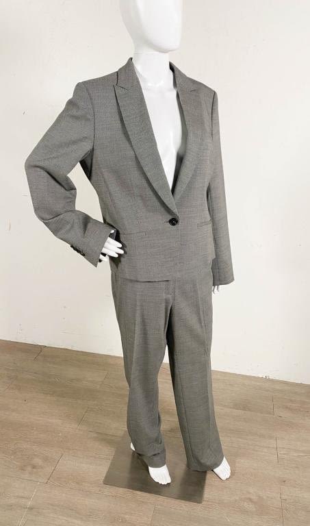 Lot 411: Brooks Brothers Pant Suit