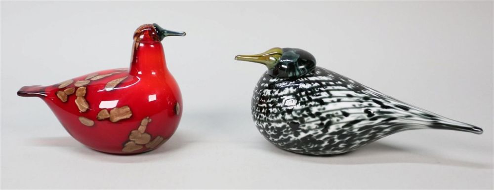 Lot 267: 2 Oiva Toikka Nuutajarvi Iittala Art Glass Birds