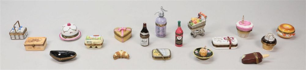 Lot 352: 18 Limoges Porcelain Food Boxes